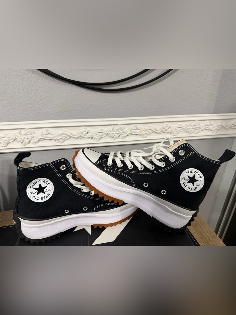 Converse Run Star Hike HI Black/White/Gum Size Women 9.5 Men 8